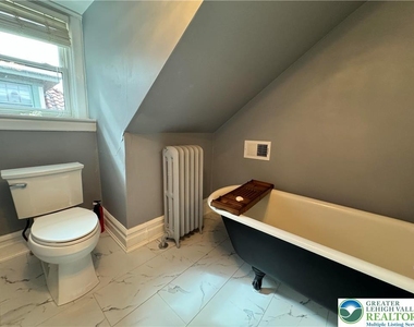 2201 W Gordon Street - Photo Thumbnail 65
