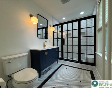 2201 W Gordon Street - Photo Thumbnail 42