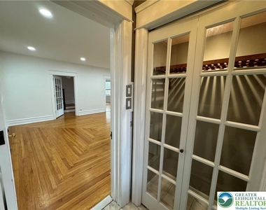 2201 W Gordon Street - Photo Thumbnail 4