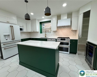 2201 W Gordon Street - Photo Thumbnail 18