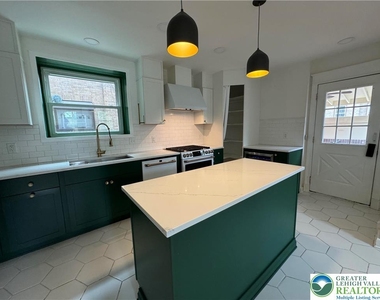 2201 W Gordon Street - Photo Thumbnail 20