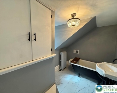 2201 W Gordon Street - Photo Thumbnail 63