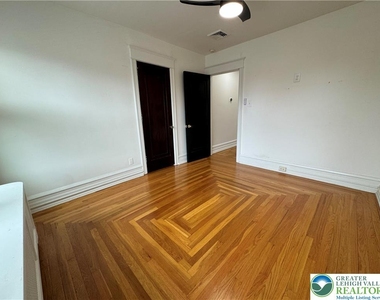 2201 W Gordon Street - Photo Thumbnail 53