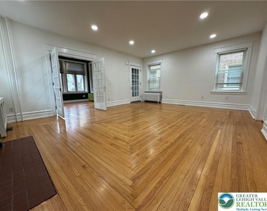 2201 W Gordon Street - Photo Thumbnail 12