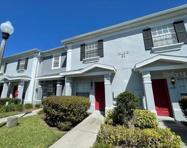 10817 Savannah Wood Drive - Photo Thumbnail 2