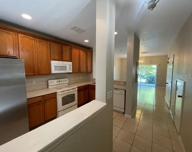 10817 Savannah Wood Drive - Photo Thumbnail 5