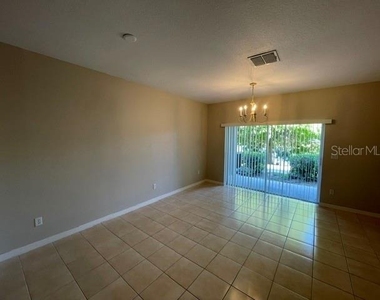 10817 Savannah Wood Drive - Photo Thumbnail 7