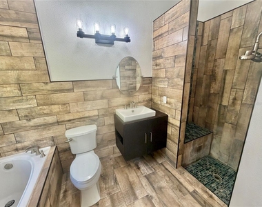 1230 Silverdale Street - Photo Thumbnail 10