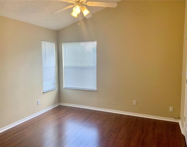 3878 Kingston Oaks Cove - Photo Thumbnail 12