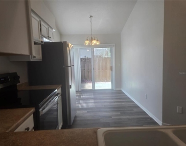 901 Beresford Way - Photo Thumbnail 5