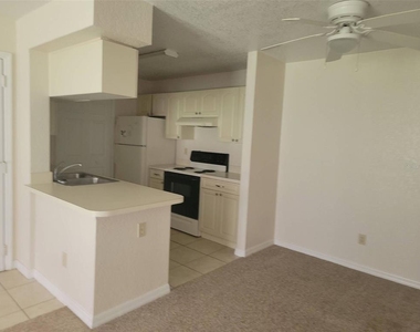 2550 N Alafaya Trail - Photo Thumbnail 4