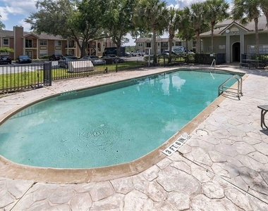 2550 N Alafaya Trail - Photo Thumbnail 8