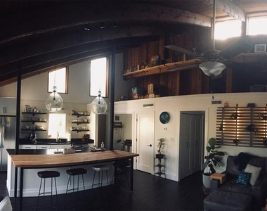 205 Fairway Drive - Photo Thumbnail 10
