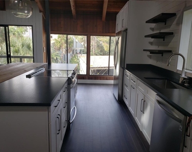 205 Fairway Drive - Photo Thumbnail 2