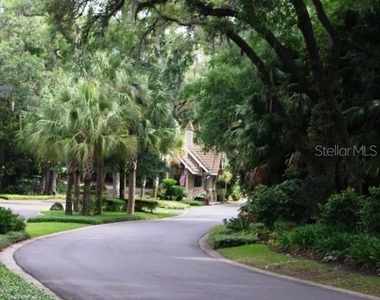 205 Fairway Drive - Photo Thumbnail 28