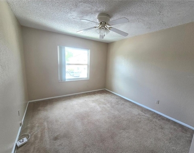 9933 Sweepstakes Lane - Photo Thumbnail 7