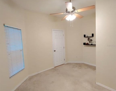 2633 Ne 27th Street - Photo Thumbnail 5