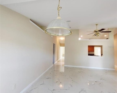 1102 Ne 21st Terrace - Photo Thumbnail 37