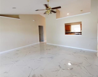 1102 Ne 21st Terrace - Photo Thumbnail 20