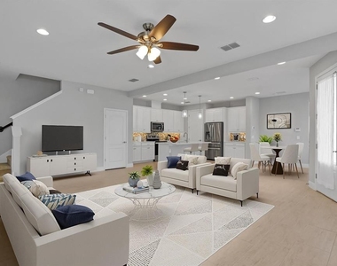 2795 Bolzano Drive - Photo Thumbnail 6