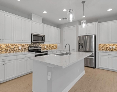 2795 Bolzano Drive - Photo Thumbnail 9