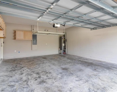 2795 Bolzano Drive - Photo Thumbnail 33