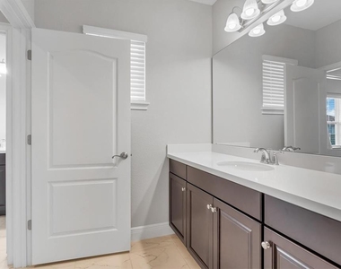 2795 Bolzano Drive - Photo Thumbnail 20