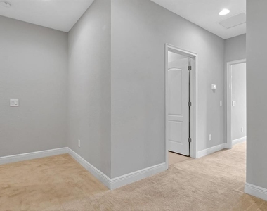 2795 Bolzano Drive - Photo Thumbnail 26