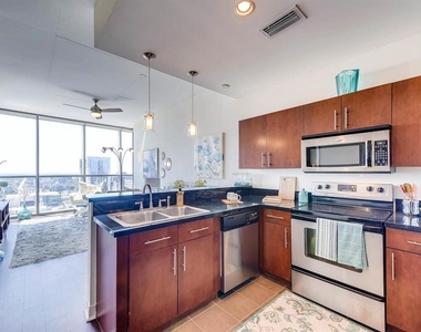 111-4 Washington Street - Photo Thumbnail 11
