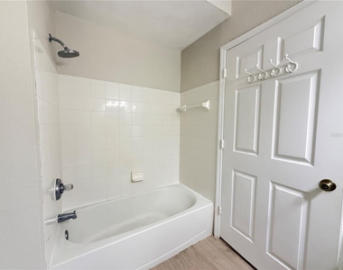13015 Plantation Park Circle - Photo Thumbnail 14