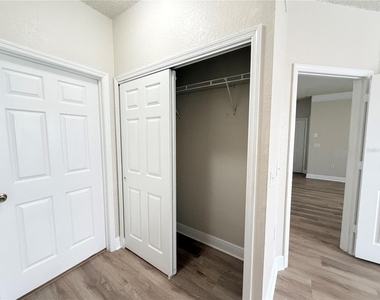 13015 Plantation Park Circle - Photo Thumbnail 12