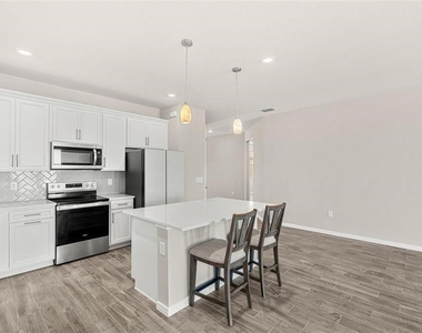 14334 Noto Avenue - Photo Thumbnail 9