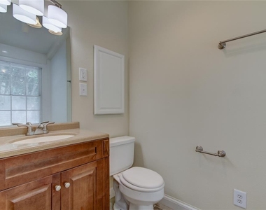 10406 Reclinata Lane - Photo Thumbnail 46