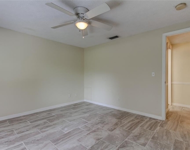 10406 Reclinata Lane - Photo Thumbnail 29