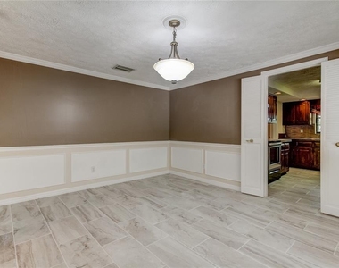 10406 Reclinata Lane - Photo Thumbnail 19