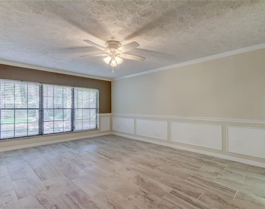 10406 Reclinata Lane - Photo Thumbnail 7
