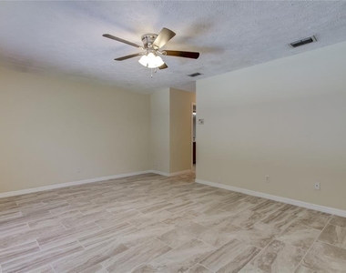 10406 Reclinata Lane - Photo Thumbnail 40