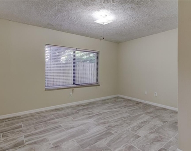 10406 Reclinata Lane - Photo Thumbnail 31