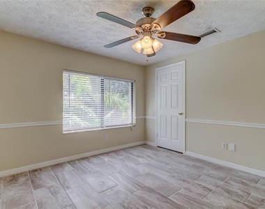 10406 Reclinata Lane - Photo Thumbnail 21