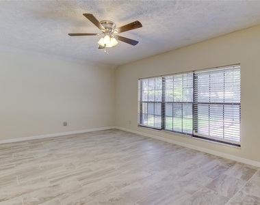 10406 Reclinata Lane - Photo Thumbnail 36