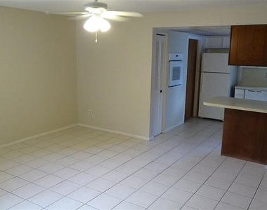 2730 Prince John Road - Photo Thumbnail 4