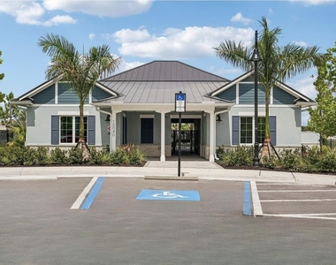 10040 Blackstone Creek Court - Photo Thumbnail 12