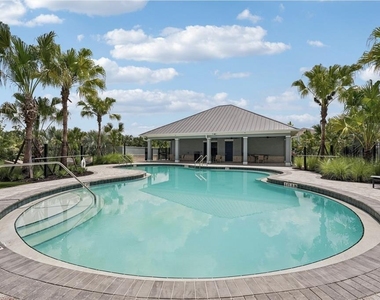 10040 Blackstone Creek Court - Photo Thumbnail 15