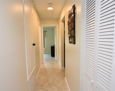 4825 Loretta Lane - Photo Thumbnail 17