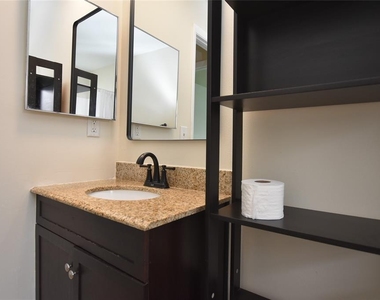 4825 Loretta Lane - Photo Thumbnail 19