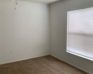 13324 Fairway Glen Drive - Photo Thumbnail 9