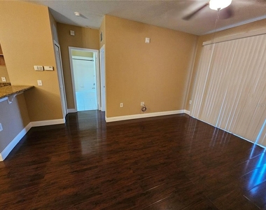 6151 Metrowest Boulevard - Photo Thumbnail 15