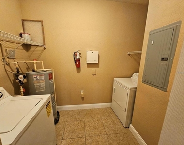 6151 Metrowest Boulevard - Photo Thumbnail 8