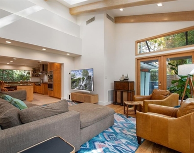 1760 Alabama Drive - Photo Thumbnail 10