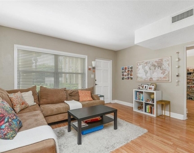 225 E New Hampshire Street - Photo Thumbnail 3